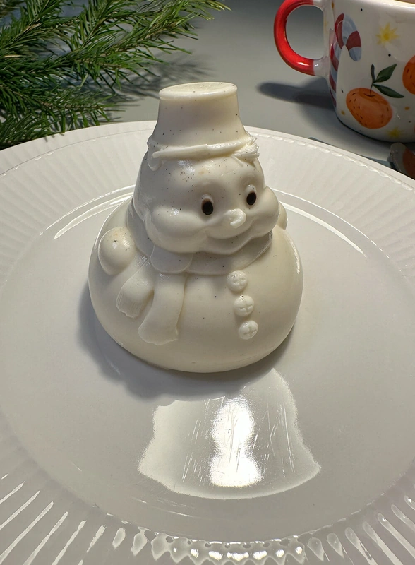 Новогодние новинки: пробуем «Панна-Снегвилл», пельмени с&nbsp;мандаринами и&nbsp;кое-что ещё