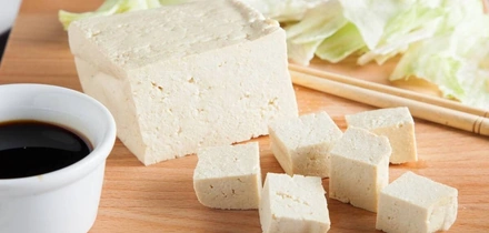 Что общего у тофу, ГМО и&nbsp;менопаузы? Мифы и&nbsp;правда о&nbsp;соевых продуктах