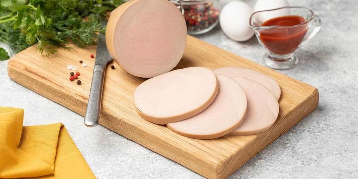 Чего нет и&nbsp;не будет в&nbsp;колбасах ВкусВилл: 10 честных ответов на&nbsp;ваши вопросы