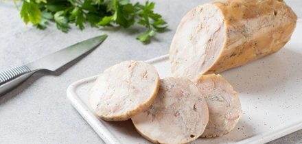 Чего нет и&nbsp;не будет в&nbsp;колбасах ВкусВилл: 10 честных ответов на&nbsp;ваши вопросы