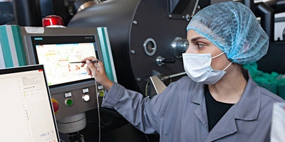 Весь процесс обжарки зелёного зерна в&nbsp;зависимости от&nbsp;сорта и&nbsp;планируемого бленда занимает до&nbsp;15 минут