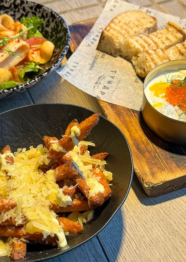 Едем в&nbsp;Териберку: гайд от&nbsp;редакторов ЩЕЙ Олеси и&nbsp;Анжелики, чтобы отдохнуть на&nbsp;100%