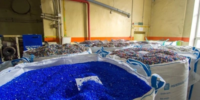 Вторая жизнь вторсырья: как перерабатывают крышечки и&nbsp;пакеты