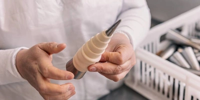 Одна сотрудница за&nbsp;смену может закрутить до&nbsp;2000 трубочек