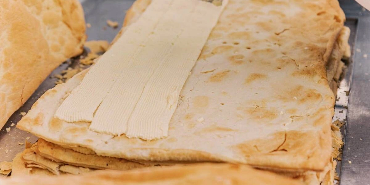 Со слоёным тестом здесь работать любят и&nbsp;умеют. Ещё один десерт — торт «Наполеон»