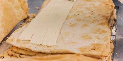 Со слоёным тестом здесь работать любят и&nbsp;умеют. Ещё один десерт — торт «Наполеон»