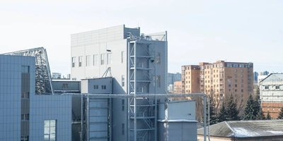 Для обеспечения нужд производства лапши построена современная мельница, которая способна выдавать 190 тонн муки в&nbsp;сутки