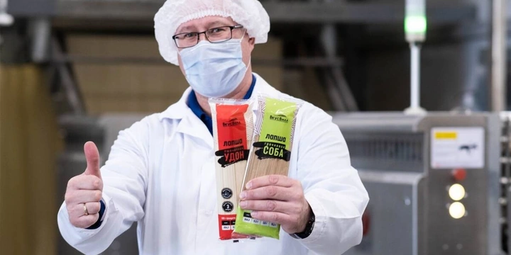 Николай Медведков — руководитель цеха по&nbsp;изготовлению азиатской лапши