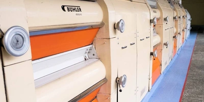 Здесь за&nbsp;один день смалывается 550 тонн зерна и&nbsp;производится 418 тонн муки