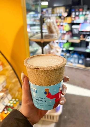 ВкусВилл тестирует новые стаканы — удобные и&nbsp;съедобные