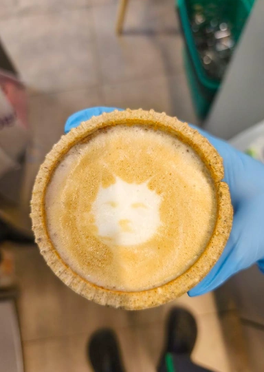 ВкусВилл тестирует новые стаканы — удобные и&nbsp;съедобные