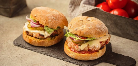 Как сделать бургеры в&nbsp;домашних условиях: рецепты котлет, соусов и&nbsp;советы кулинаров