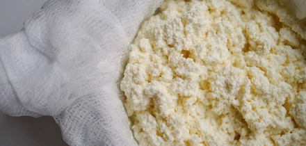 Эксперимент: как сделать творог дома