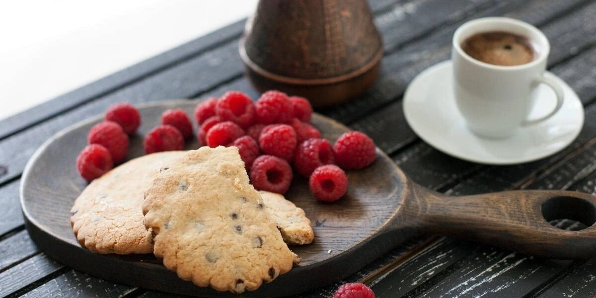 Чем полезна малина, когда её можно детям и&nbsp;что с&nbsp;аллергией