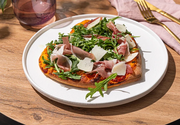 Рецепт «Пицца с&nbsp;руколой и&nbsp;прошутто »