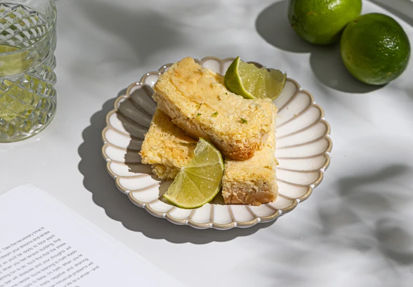 Рецепт «Кето-батончики с&nbsp;кокосом и&nbsp;лаймом»