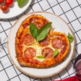 Пицца с&nbsp;колбасой