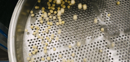 Домашний бабл ти: как варят шарики из&nbsp;тапиоки на&nbsp;производстве ВкусВилла