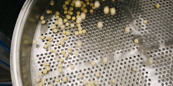 Домашний бабл ти: как варят шарики из&nbsp;тапиоки на&nbsp;производстве ВкусВилла