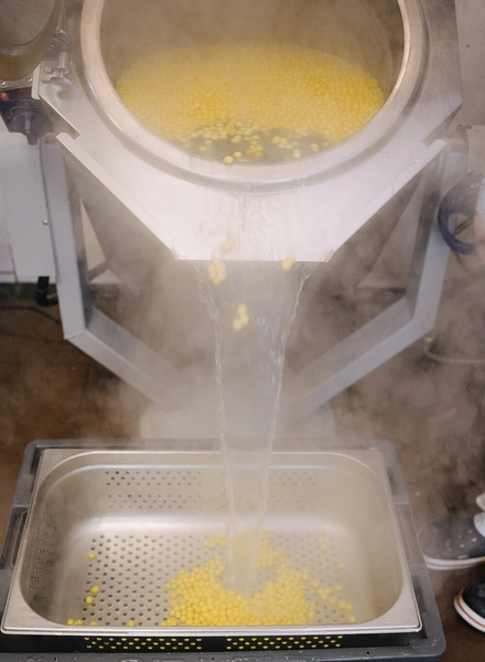 Домашний бабл ти: как варят шарики из&nbsp;тапиоки на&nbsp;производстве ВкусВилла