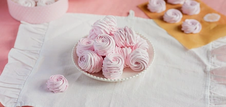 Чем порадовать близких: идеи сладких подарков к&nbsp;8 Марта