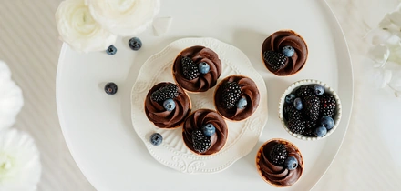 Чем порадовать близких: идеи сладких подарков к&nbsp;8 Марта