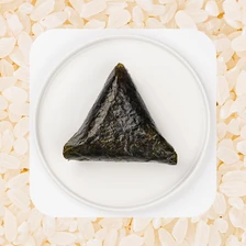 Онигири в&nbsp;новой упаковке: репортаж с&nbsp;кулинарной фабрики