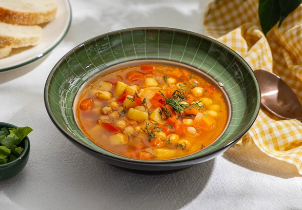 Рецепт «Суп из&nbsp;нута с&nbsp;овощами»
