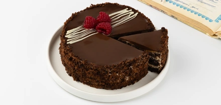 Ваши торты на&nbsp;наших полках: как ВкусВилл сделал десерты по&nbsp;семейным рецептам покупателей