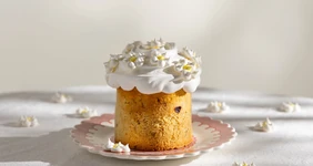 Декор для&nbsp;кулича «Ромашки из&nbsp;безе»