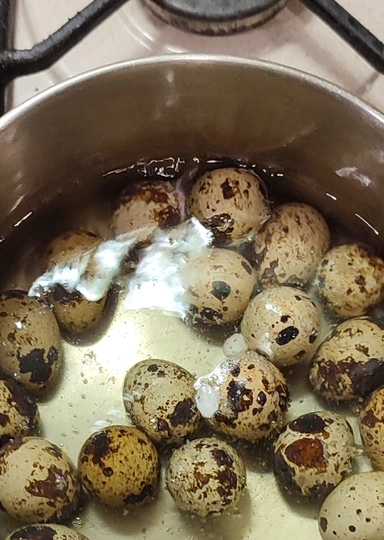 Эксперимент: красим яйца без&nbsp;скорлупы