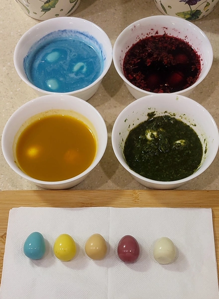 Эксперимент: красим яйца без&nbsp;скорлупы