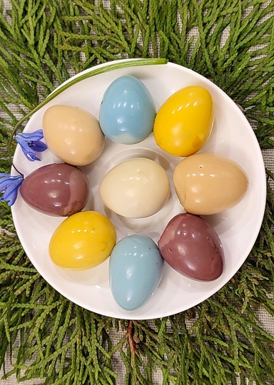 Эксперимент: красим яйца без&nbsp;скорлупы