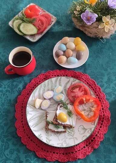 Эксперимент: красим яйца без&nbsp;скорлупы