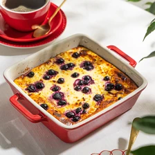 Творожная запеканка с&nbsp;ягодами