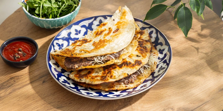 Что приготовить с&nbsp;лепёшкой роти: 10 простых рецептов