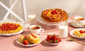 Выпечка с&nbsp;клубникой: 8 простых рецептов