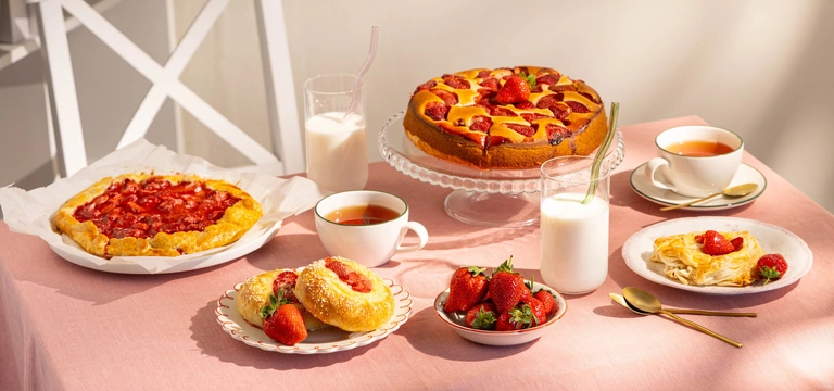 Выпечка с&nbsp;клубникой: 8 простых рецептов