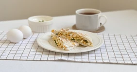 Конвертики с&nbsp;яйцом и&nbsp;луком