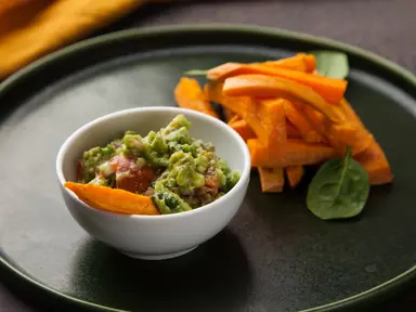 Карамелизированный батат с гуакамоле