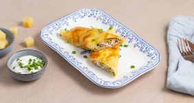 Ролл из&nbsp;кабачка с&nbsp;тунцом