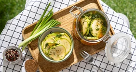 Малосольные кабачки