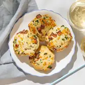 Булочки с&nbsp;колбасой