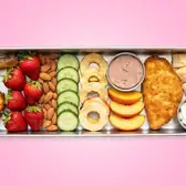 Чем перекусить: собрали 10 коробочек с&nbsp;перекусами по&nbsp;гарвардской тарелке