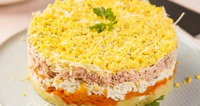 Мимоза с&nbsp;копчёной рыбой