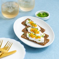 Щучья икра с&nbsp;луком и&nbsp;сметаной
