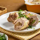 Рулетики из&nbsp;свинины с&nbsp;картофелем и&nbsp;грибами