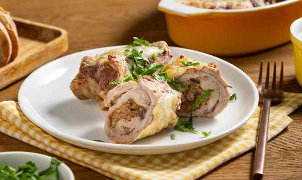 Рулетики из&nbsp;свинины с&nbsp;картофелем и&nbsp;грибами, шаг 8/8