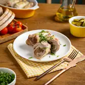 Рулетики из&nbsp;свинины с&nbsp;картофелем и&nbsp;грибами