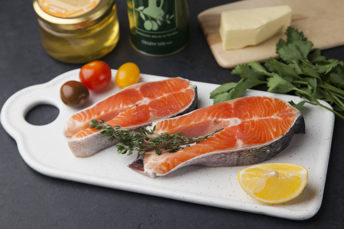 Стейк из красной рыбы с коктейлем из морепродуктов — процесс приготовления, фото 3 Стейк из красной рыбы с коктейлем из морепродуктов — процесс приготовления, фото 3